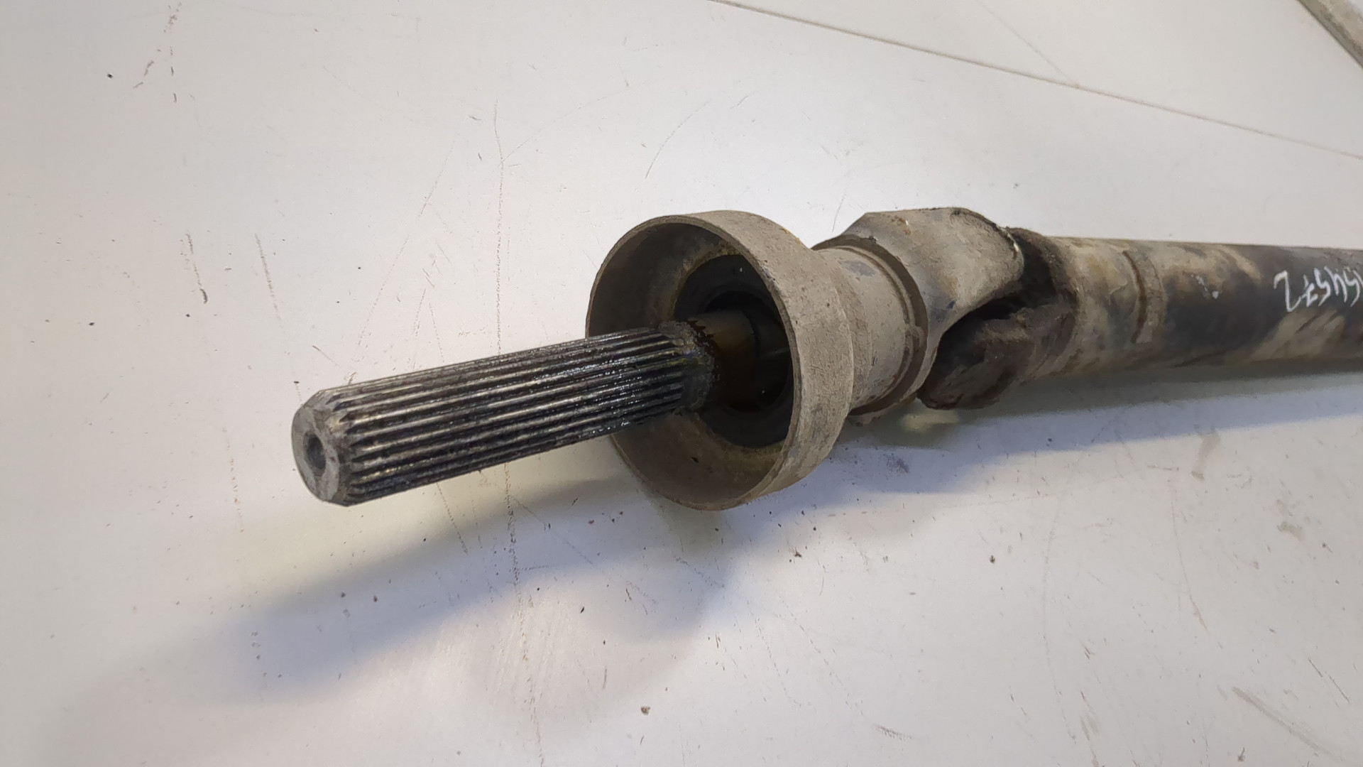 Вал карданный передний