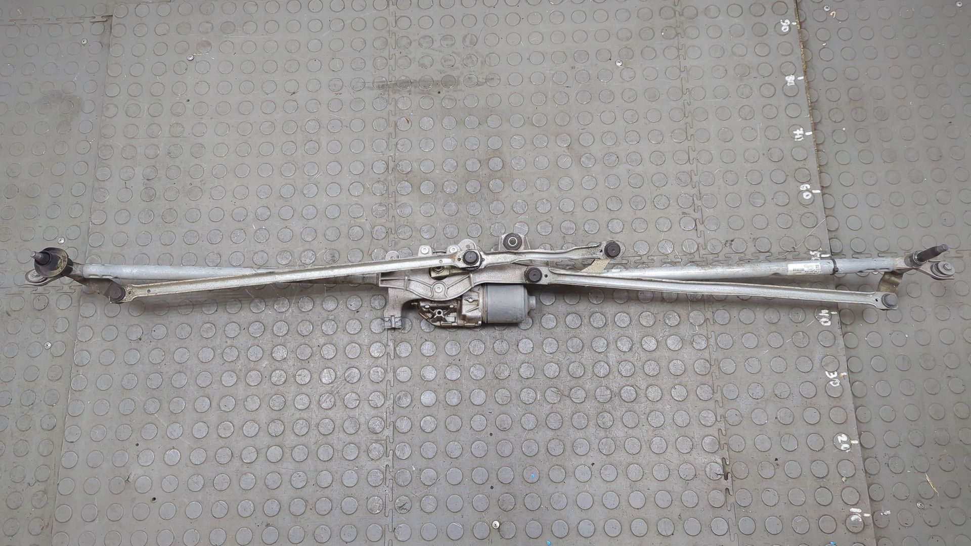 Трапеция стеклоочистителей