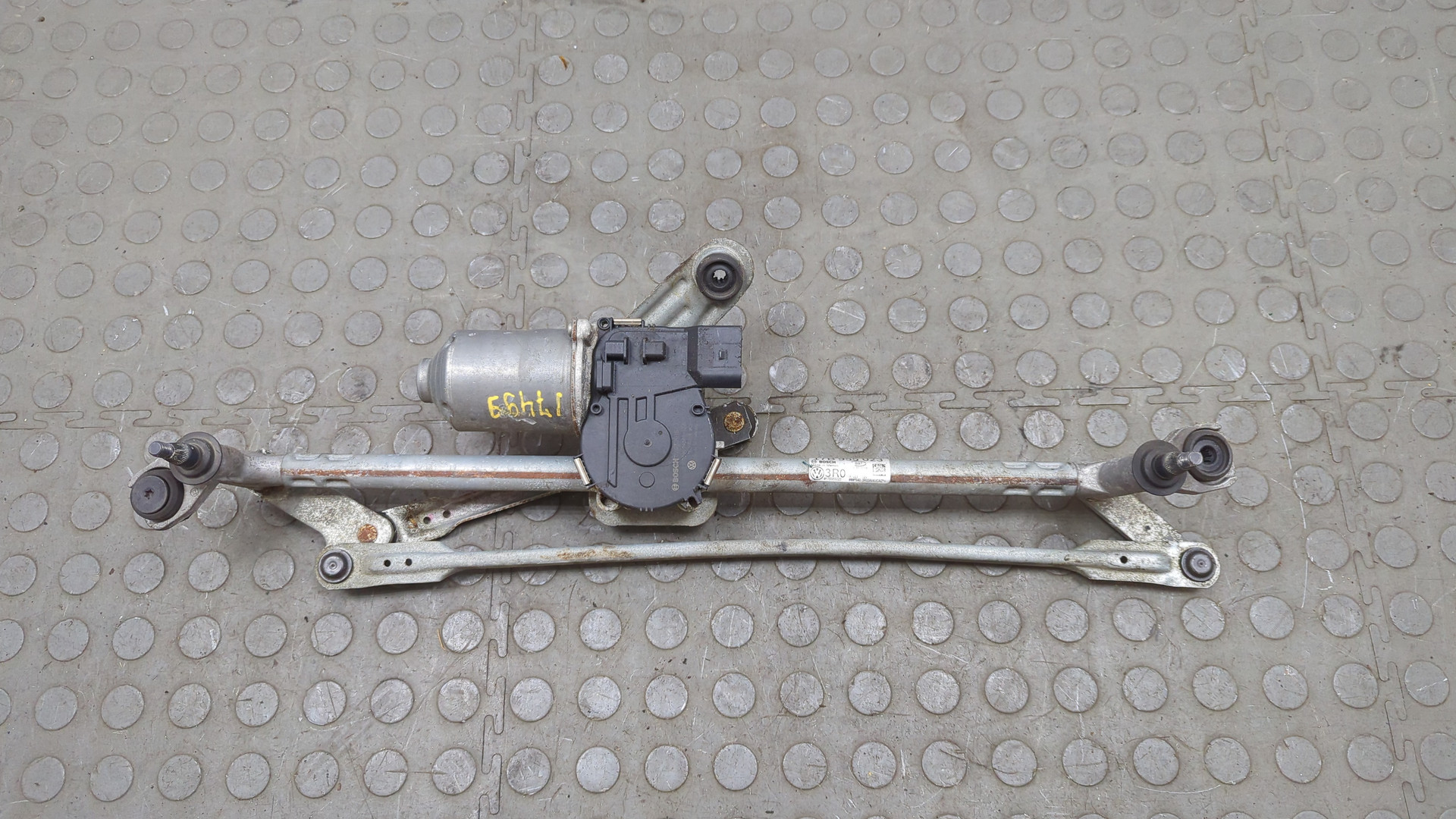 Трапеция стеклоочистителей