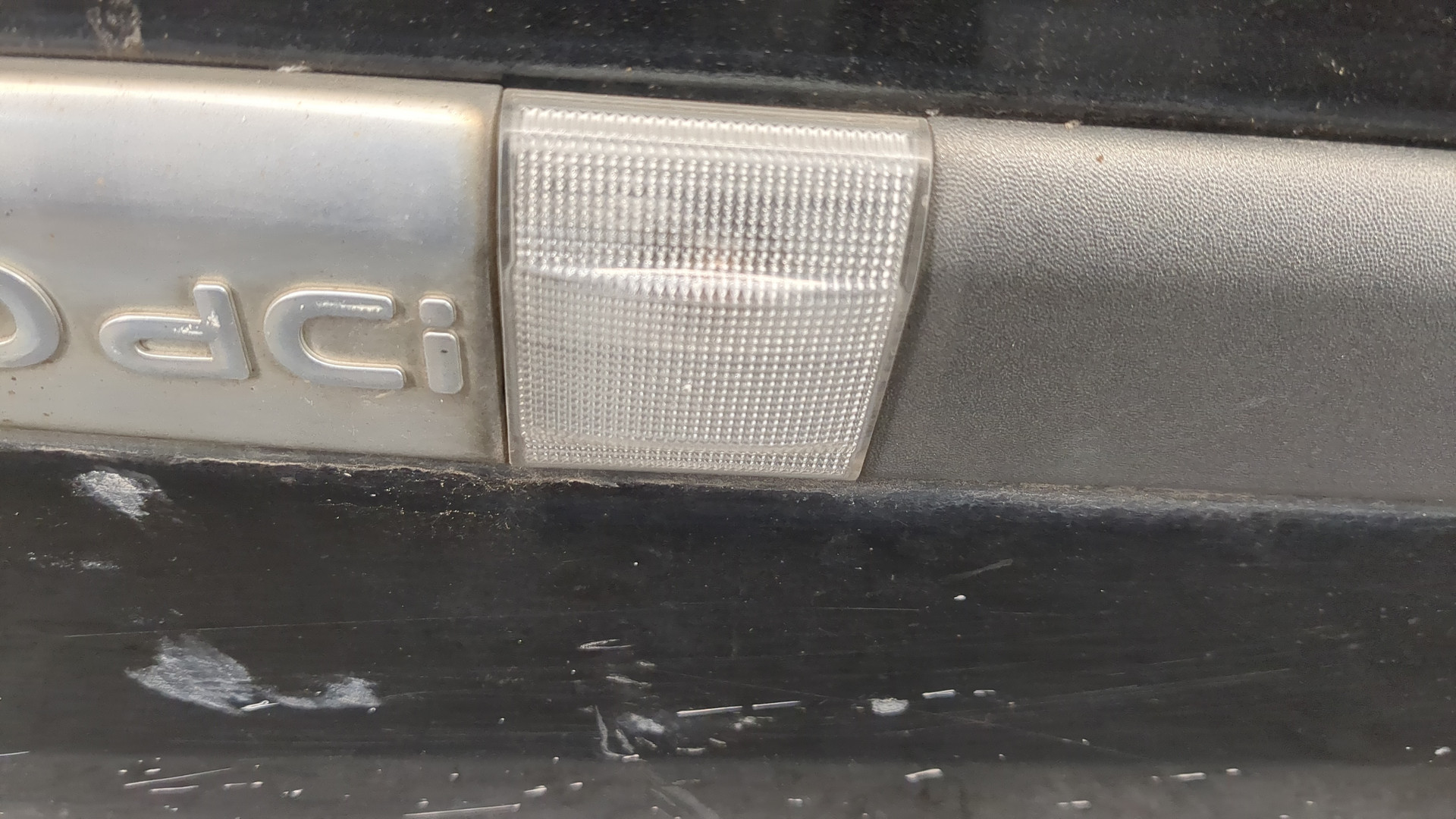 Дверь передняя левая