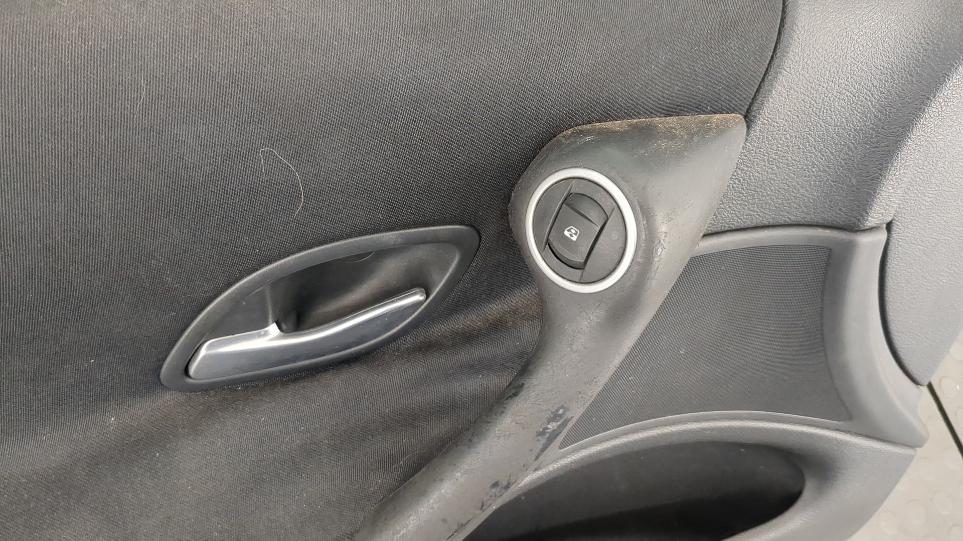 Дверь передняя левая