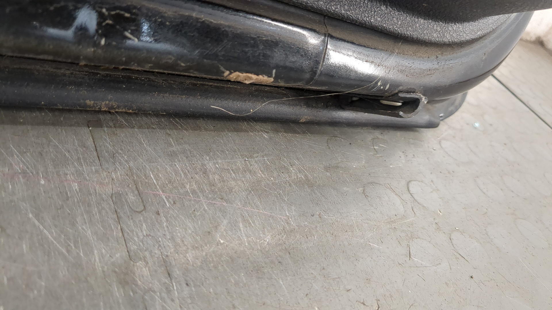 Дверь передняя левая