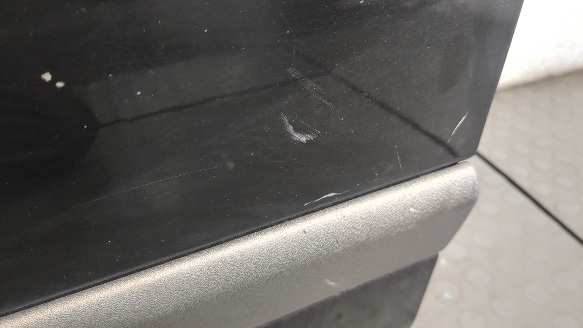 Дверь передняя левая