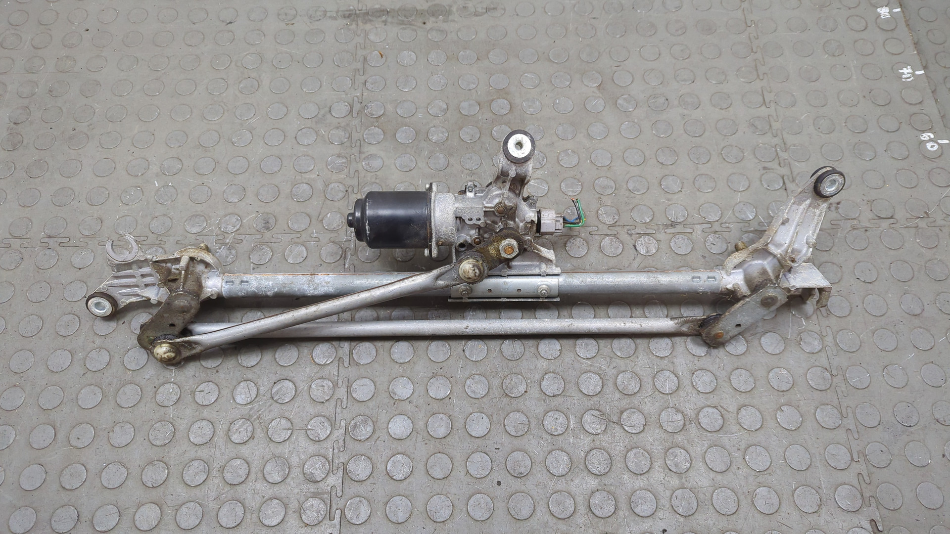 Трапеция стеклоочистителей