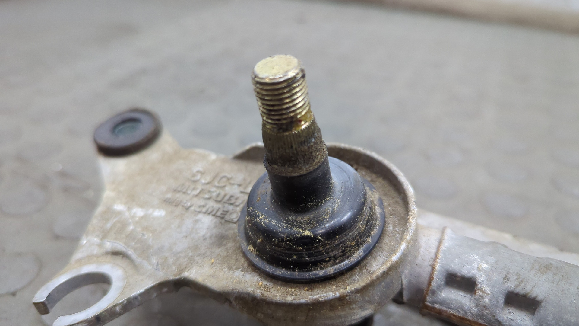 Трапеция стеклоочистителей