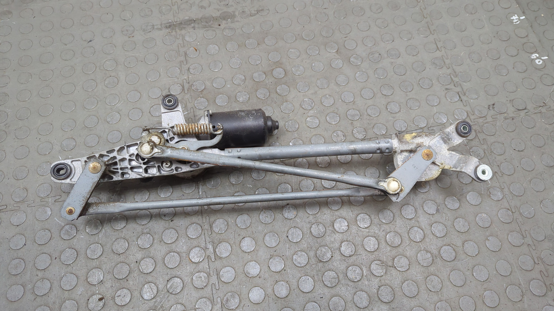 Трапеция стеклоочистителей