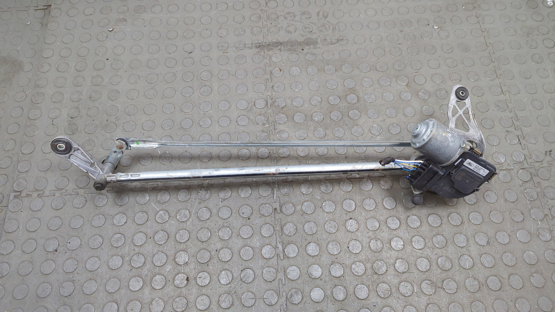 Трапеция стеклоочистителей