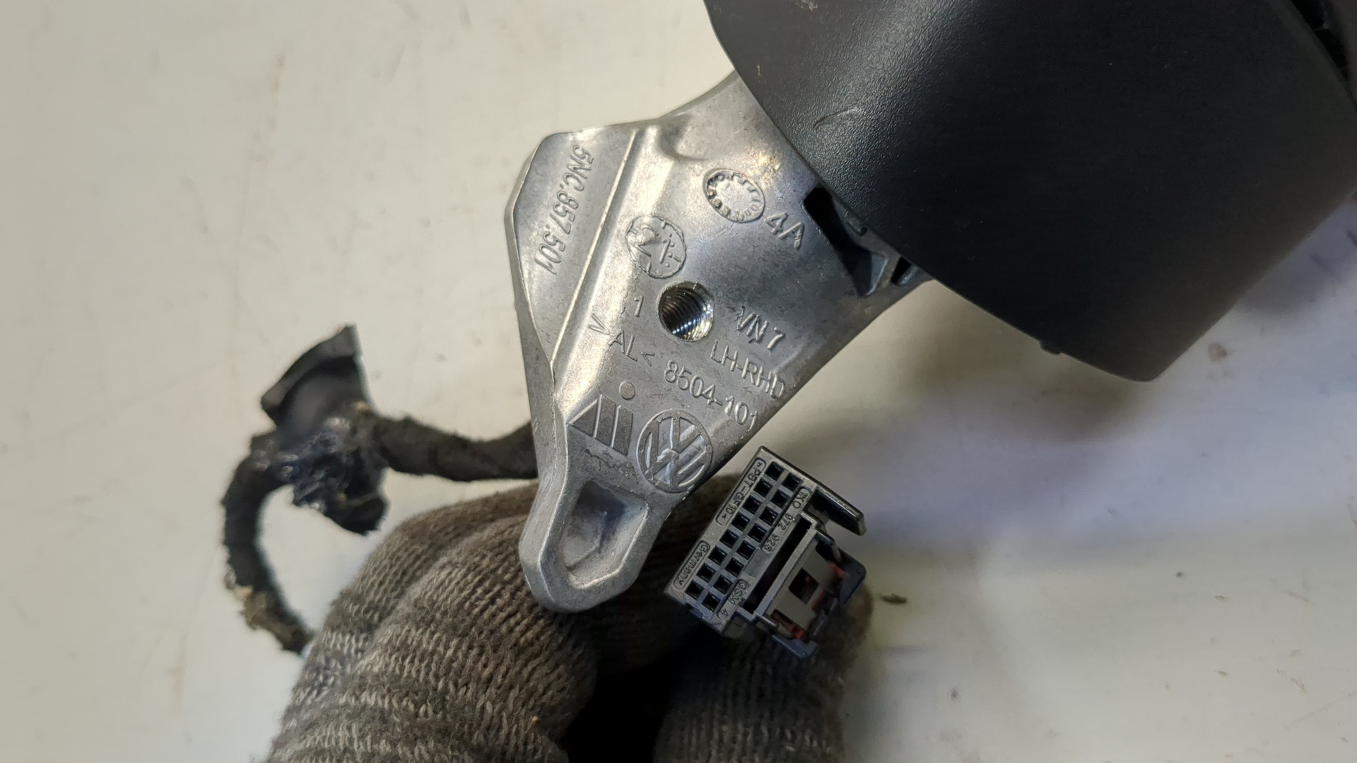 Зеркало левое электрическое