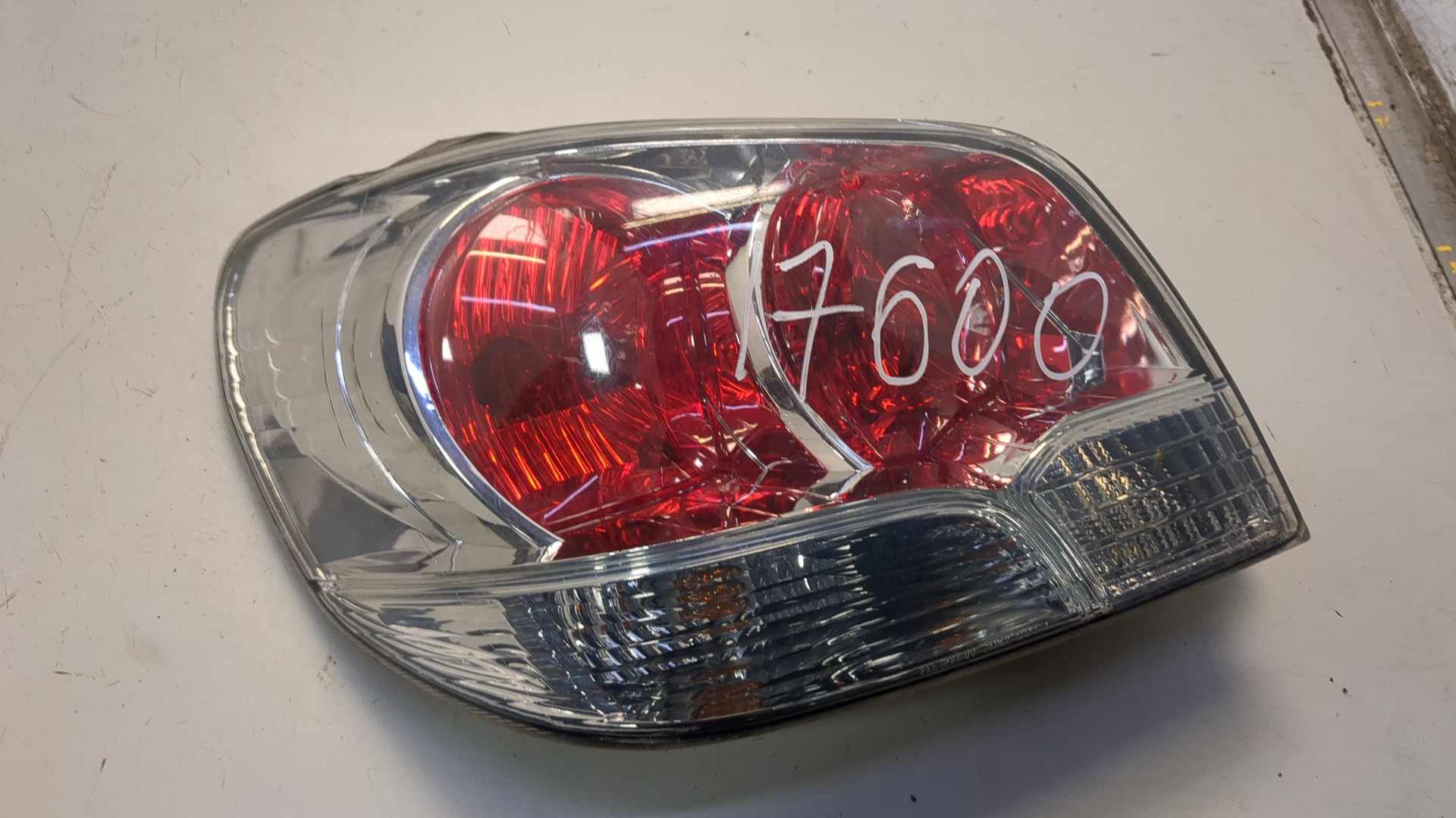 Фонарь задний левый