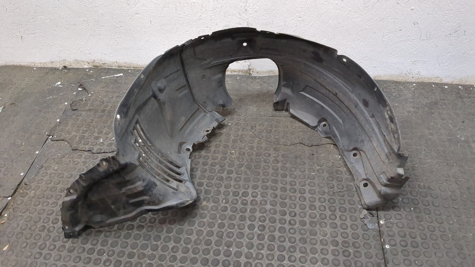 Локер передний левый