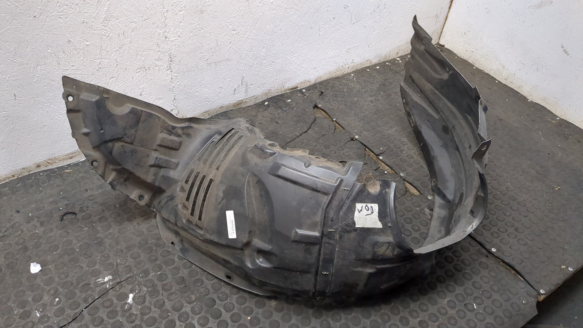 Локер передний левый