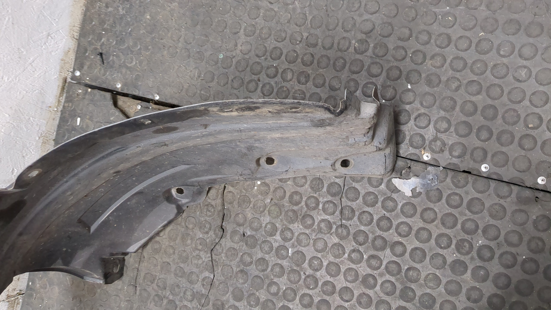 Локер передний левый