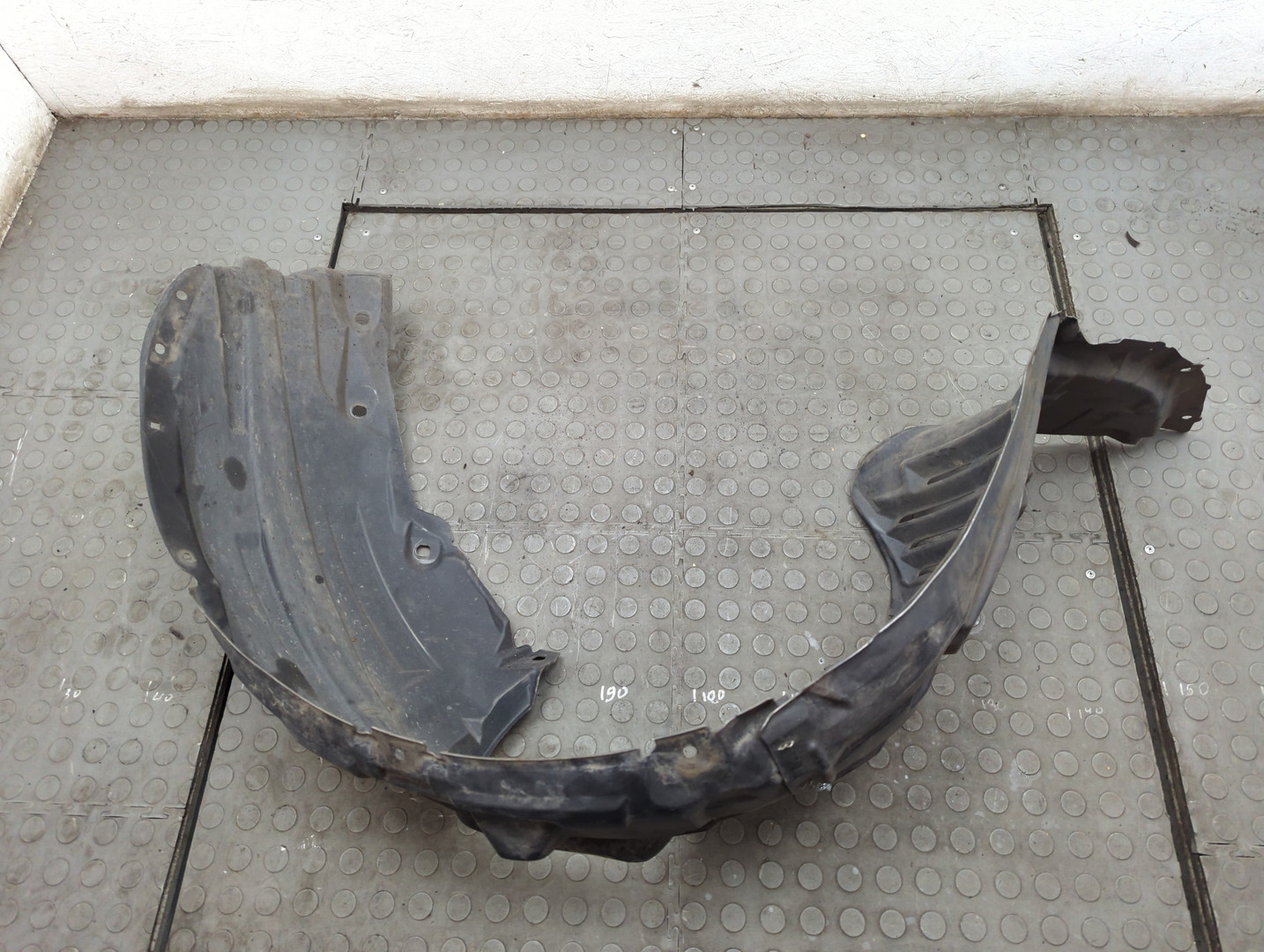 Локер передний левый