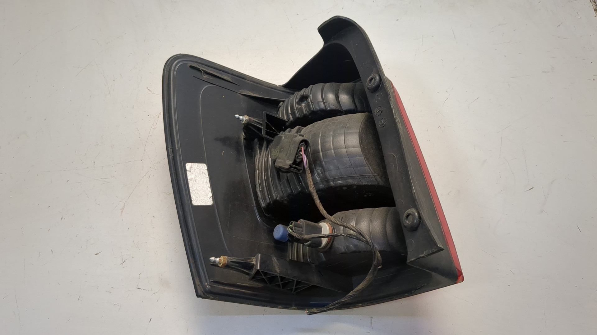 Фонарь задний правый