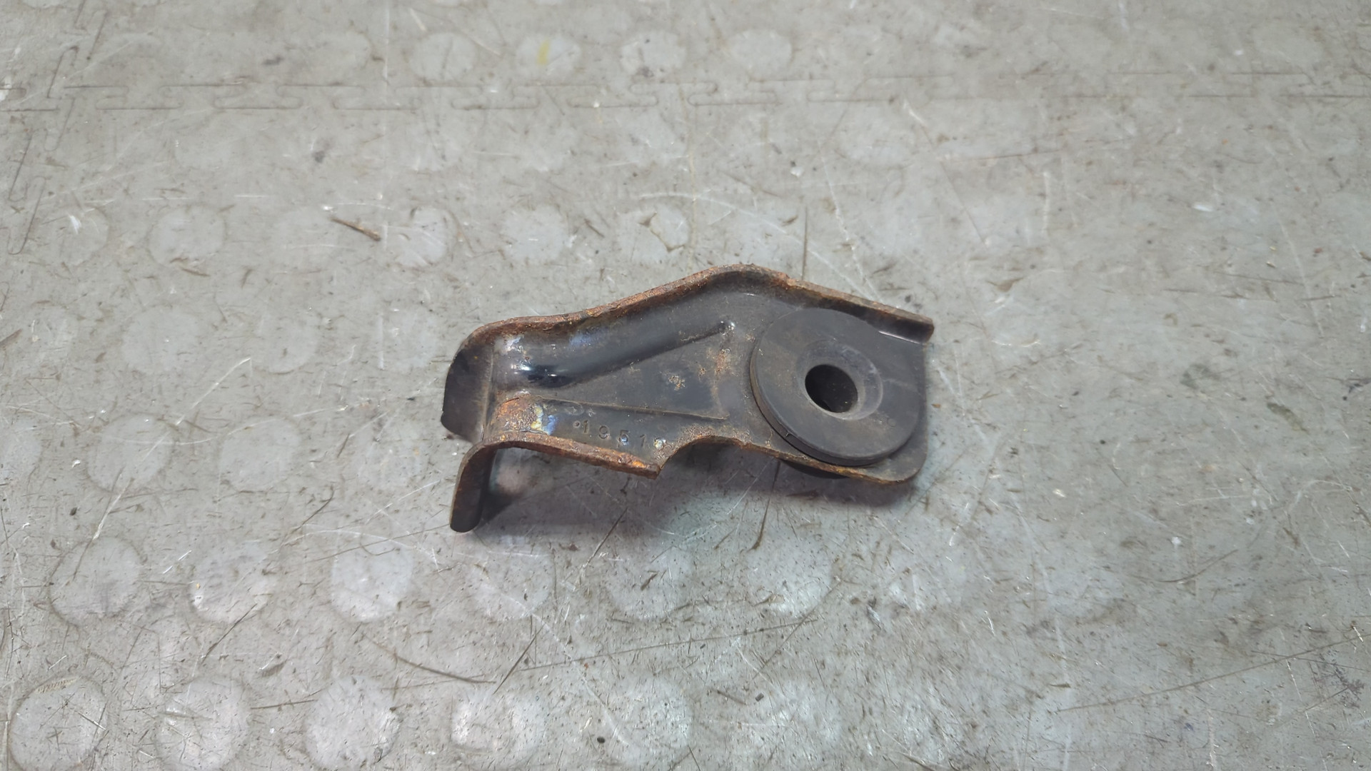 Кронштейн радиатора