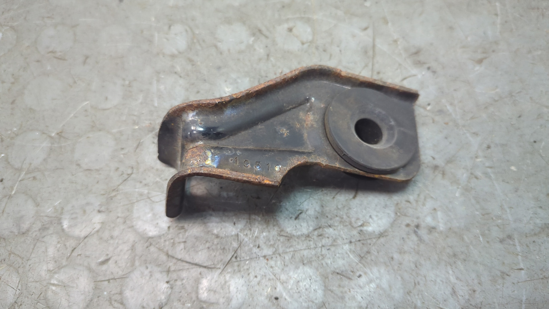 Кронштейн радиатора