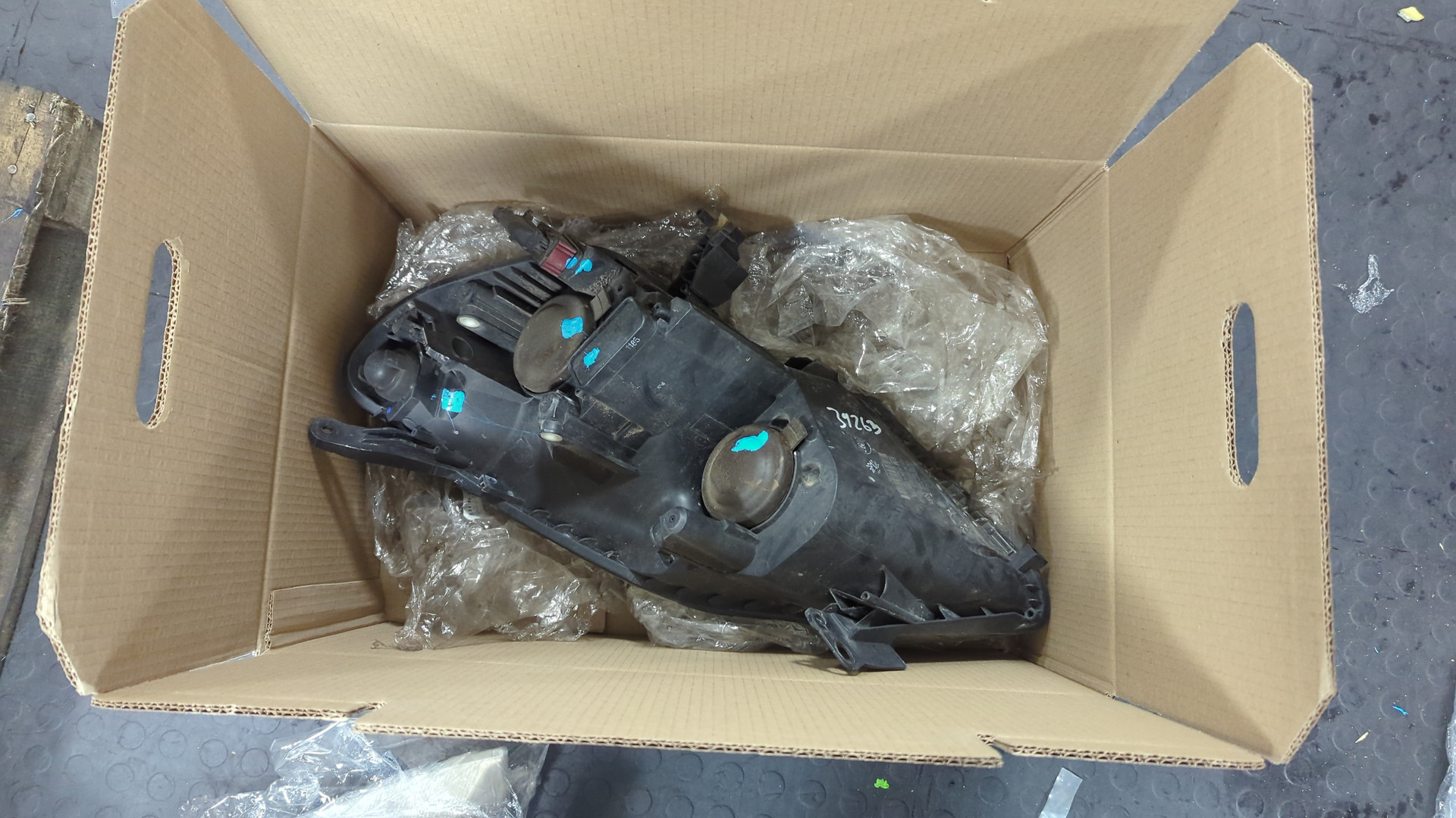 Фара правая