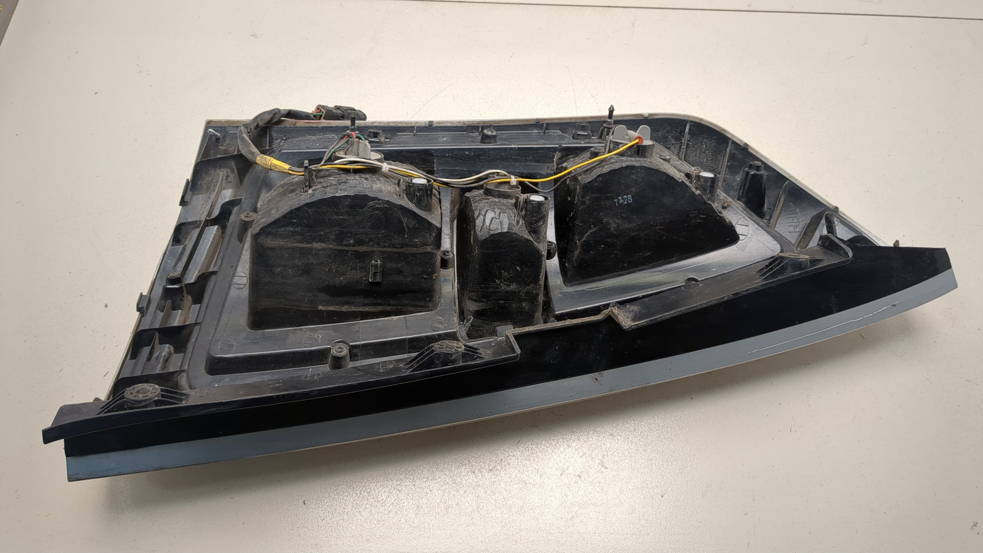 Фонарь задний правый