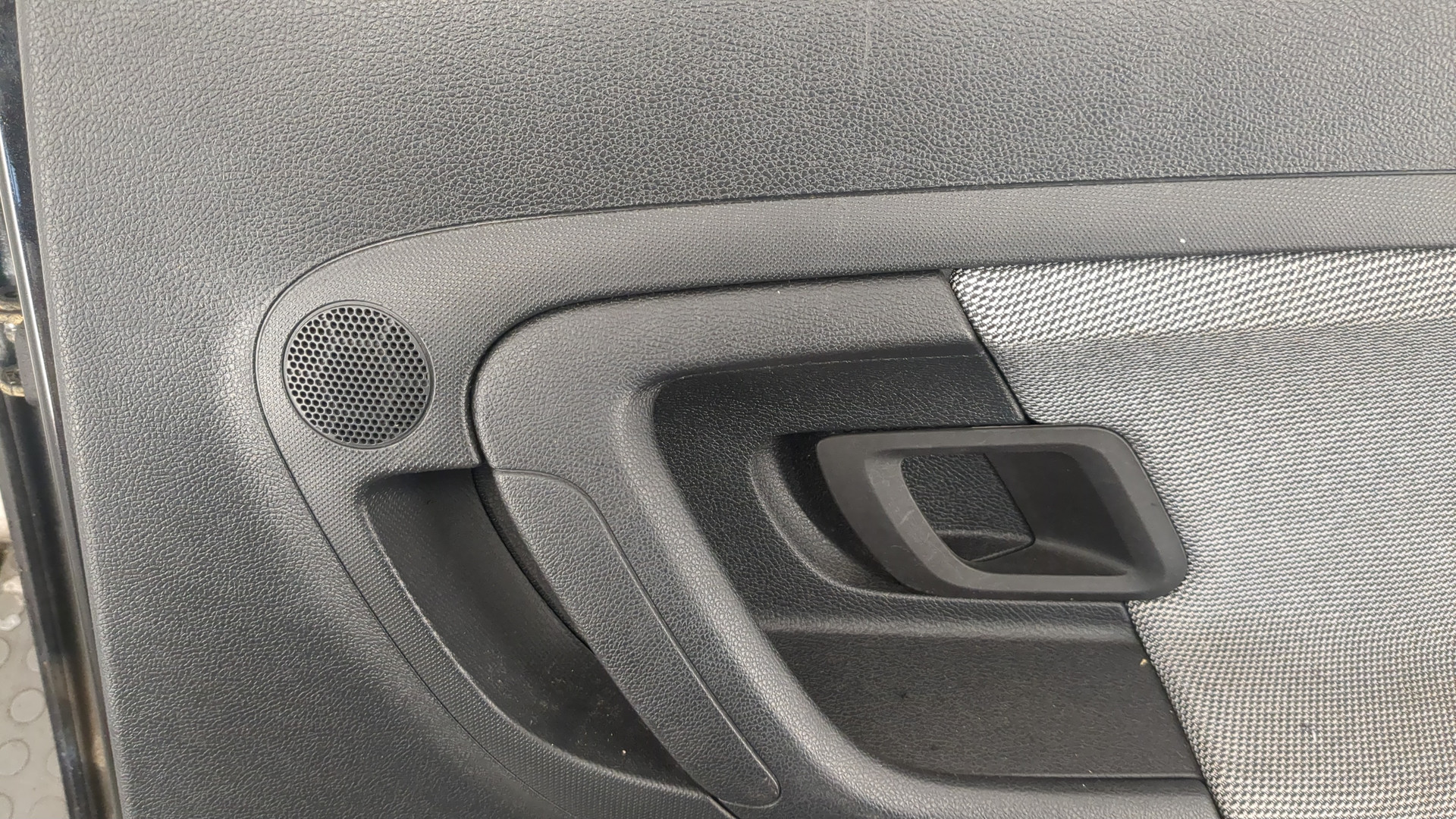 Дверь задняя правая