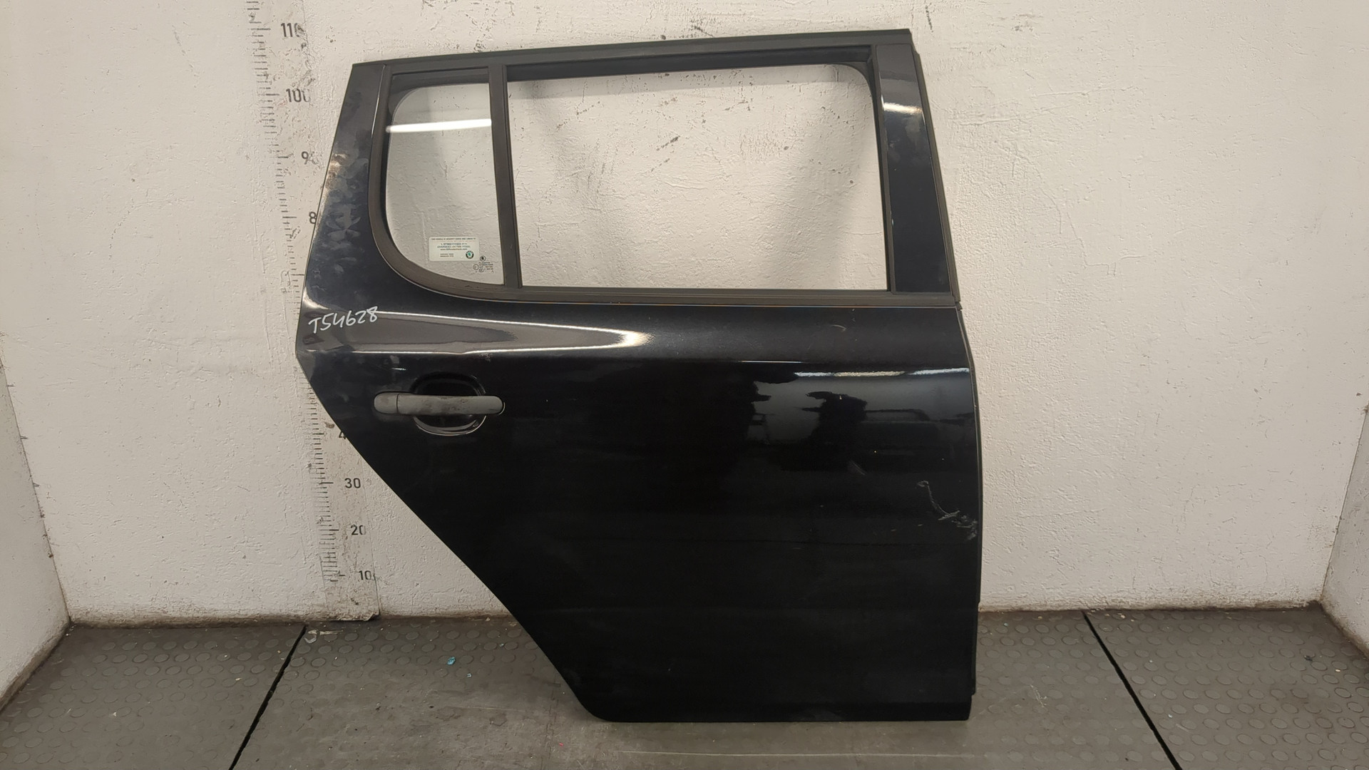 Дверь задняя правая