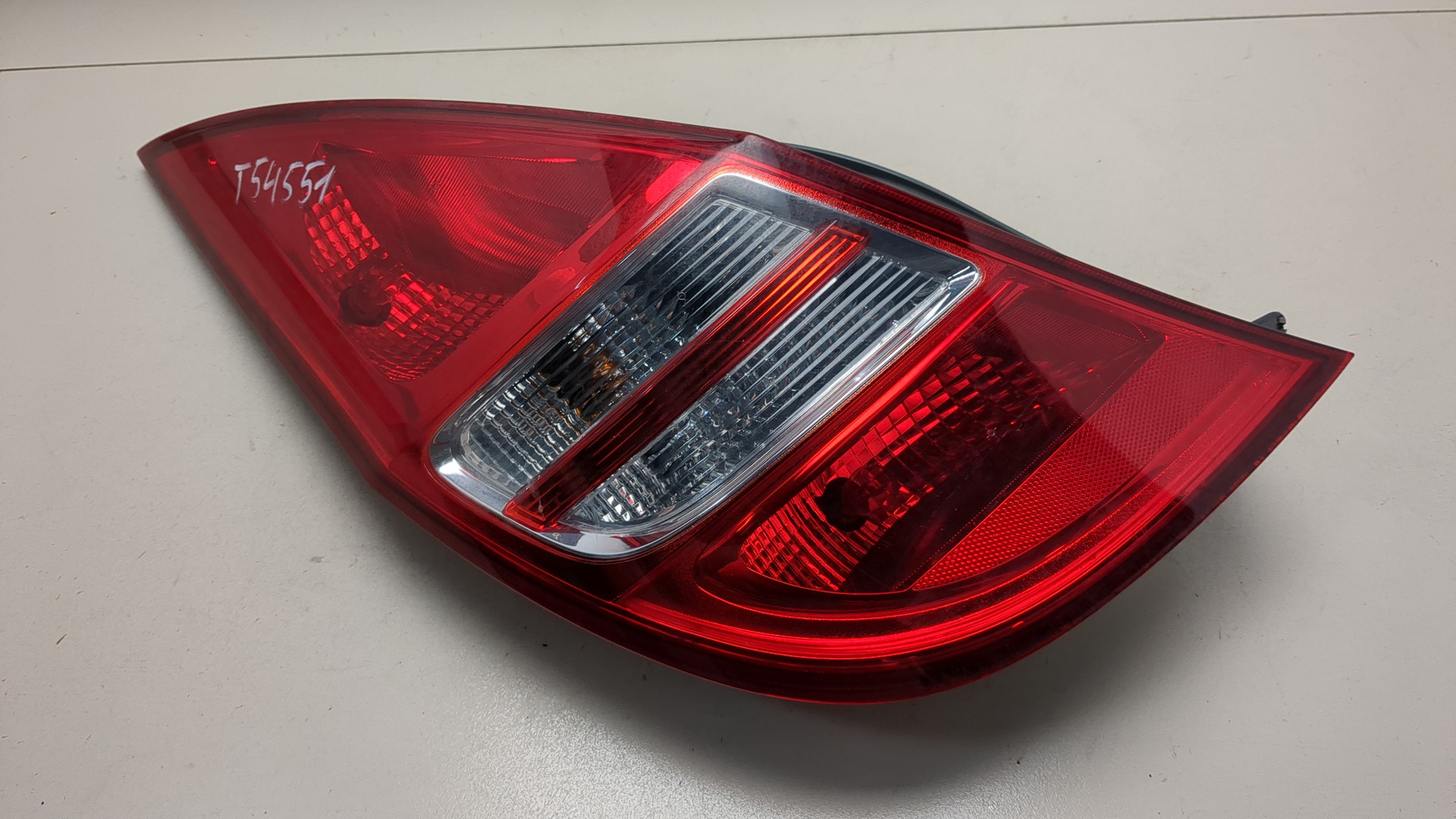 Фонарь задний левый