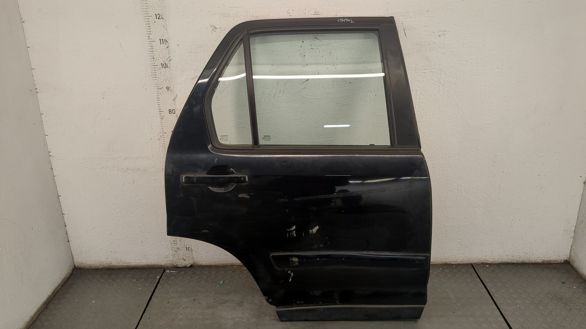 Дверь задняя правая