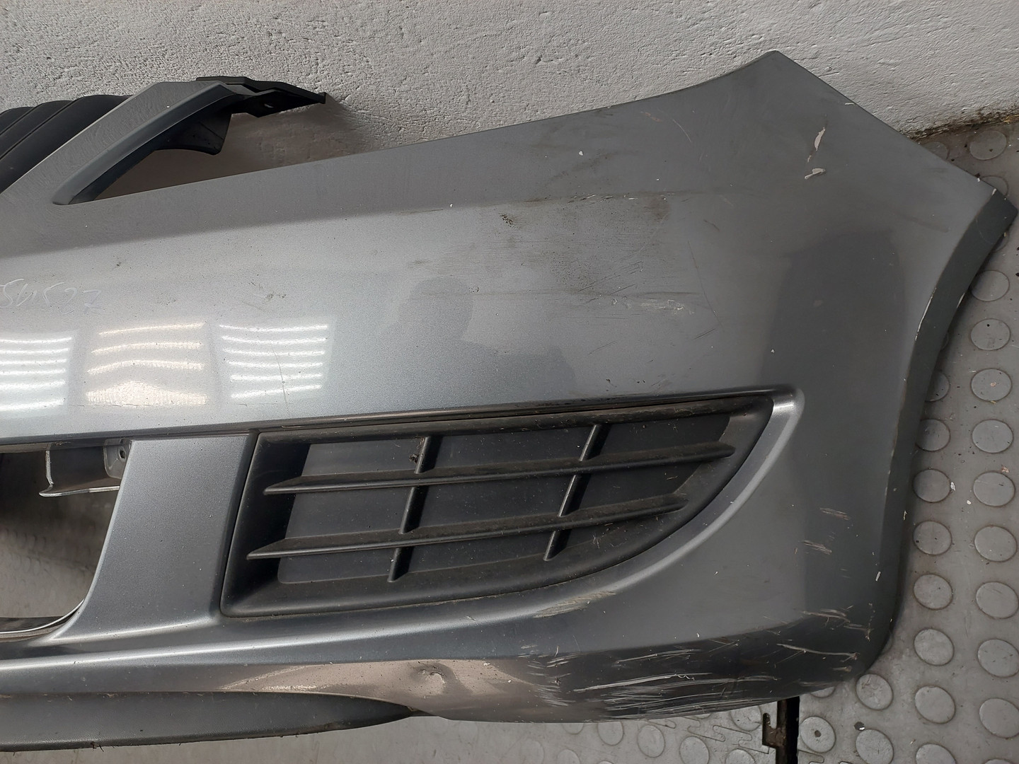 Бампер передний