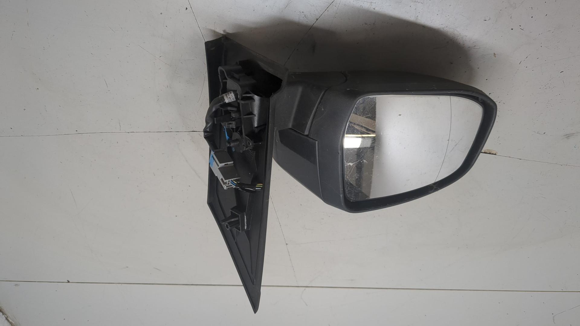 Зеркало левое электрическое