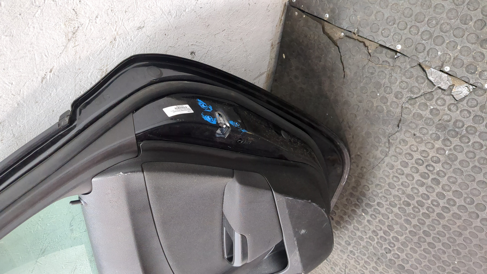 Дверь задняя правая