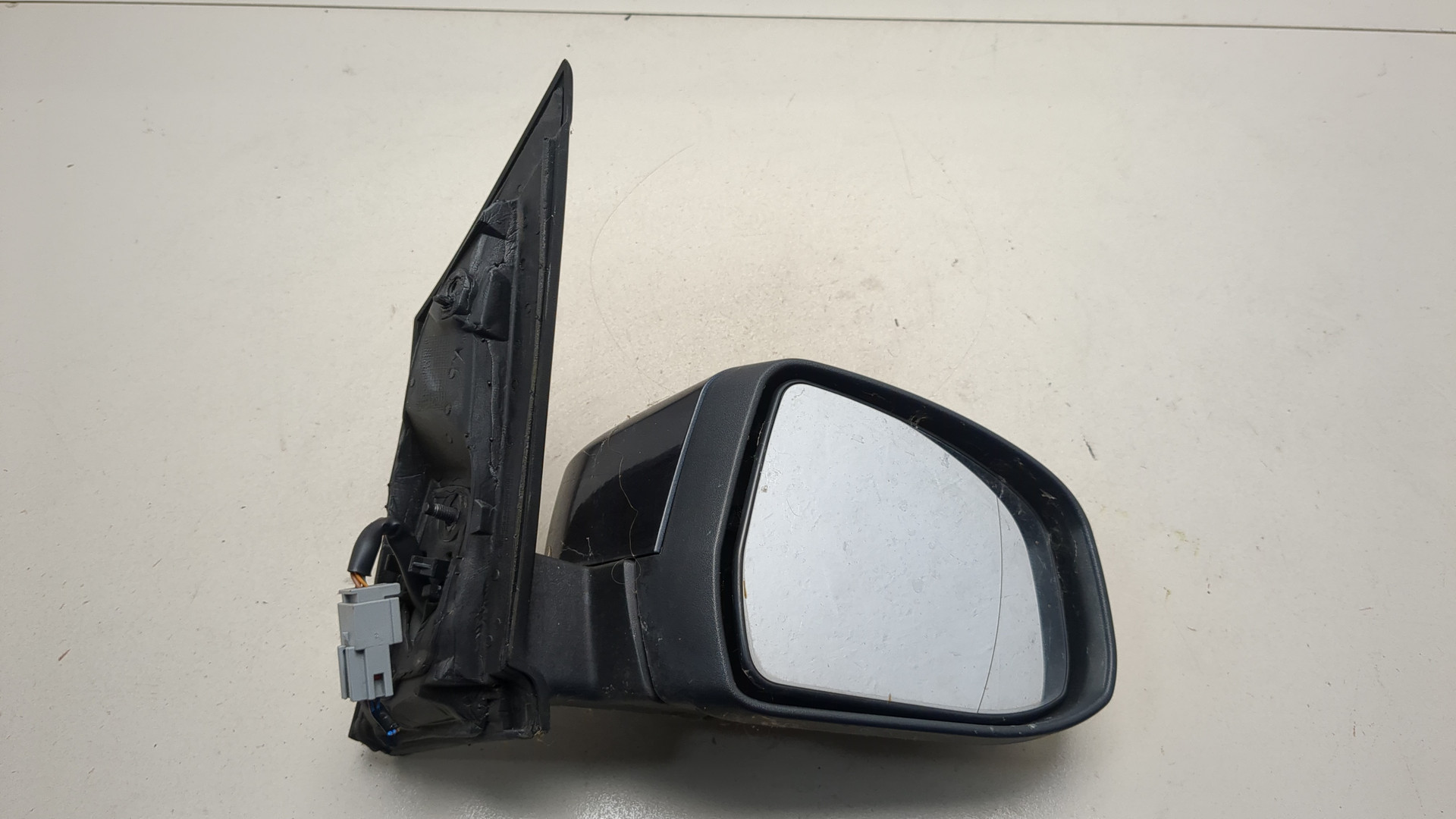 Зеркало правое электрическое