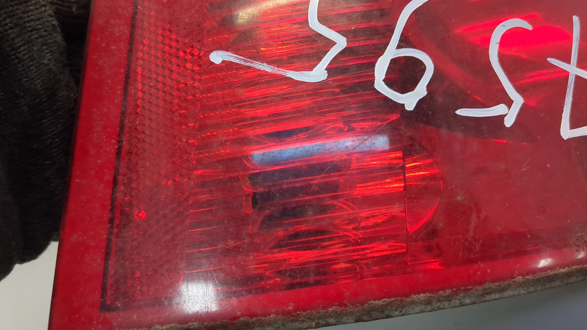 Фонарь задний левый