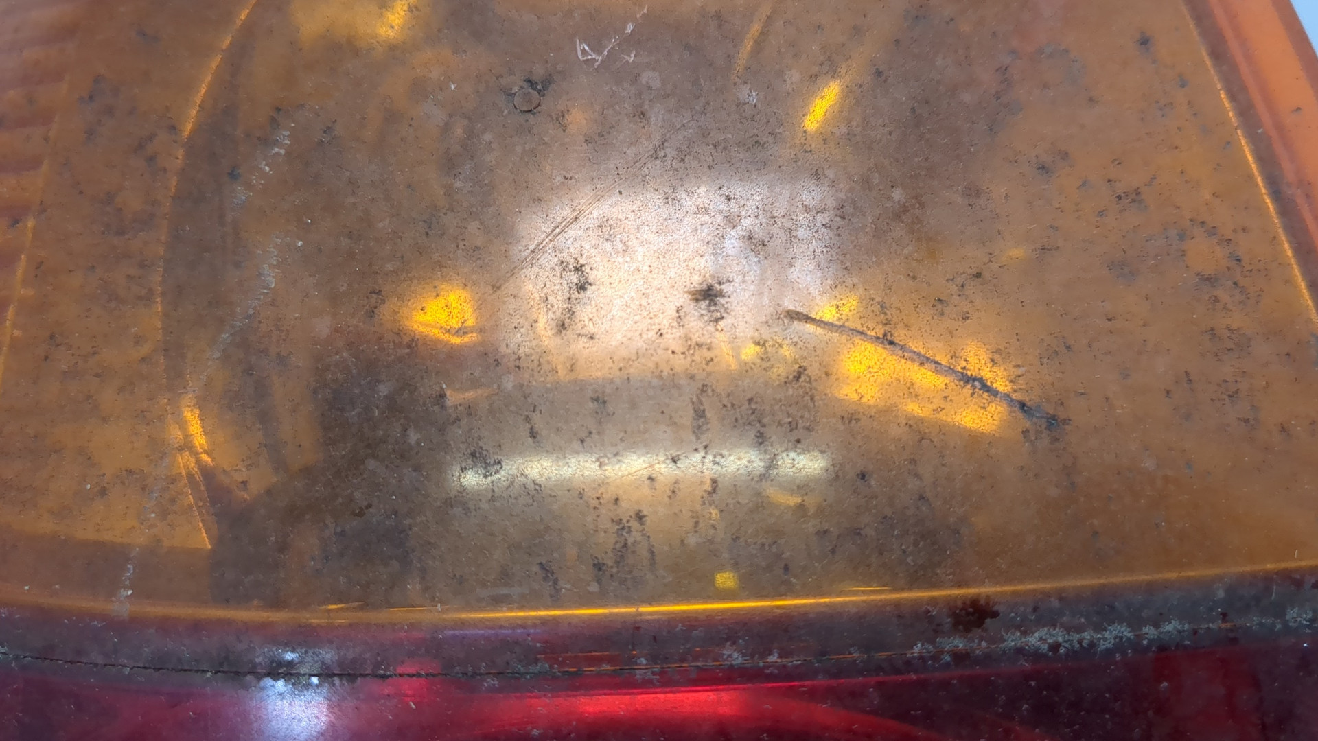 Фонарь задний левый