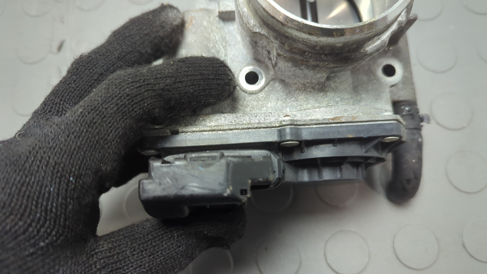 Заслонка дроссельная электрическая