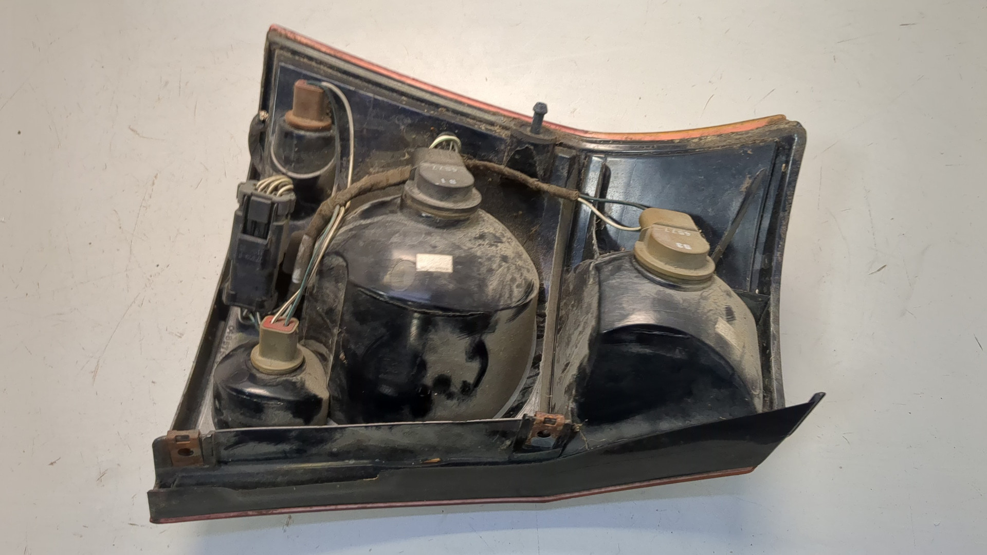 Фонарь задний правый