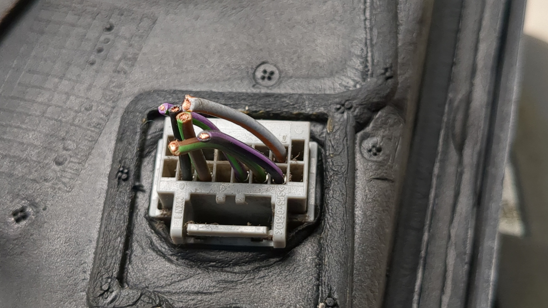 Зеркало правое электрическое