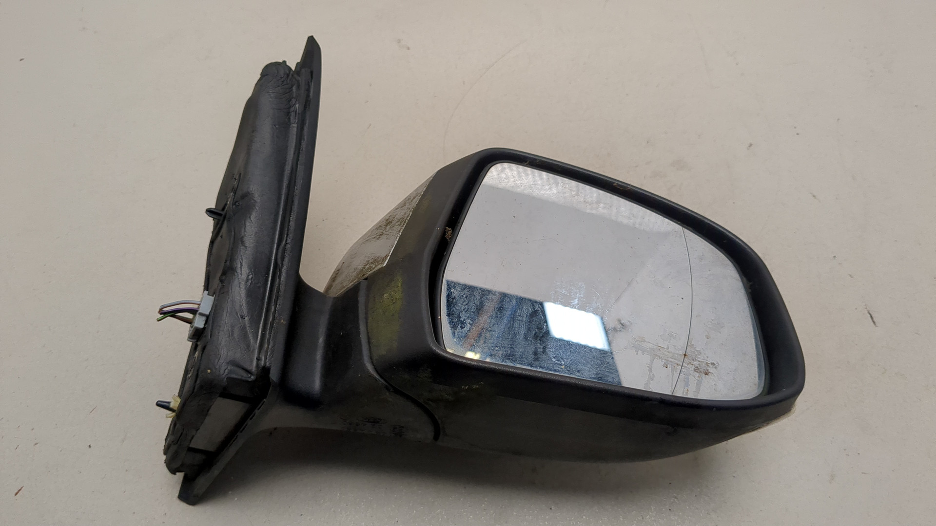 Зеркало правое электрическое