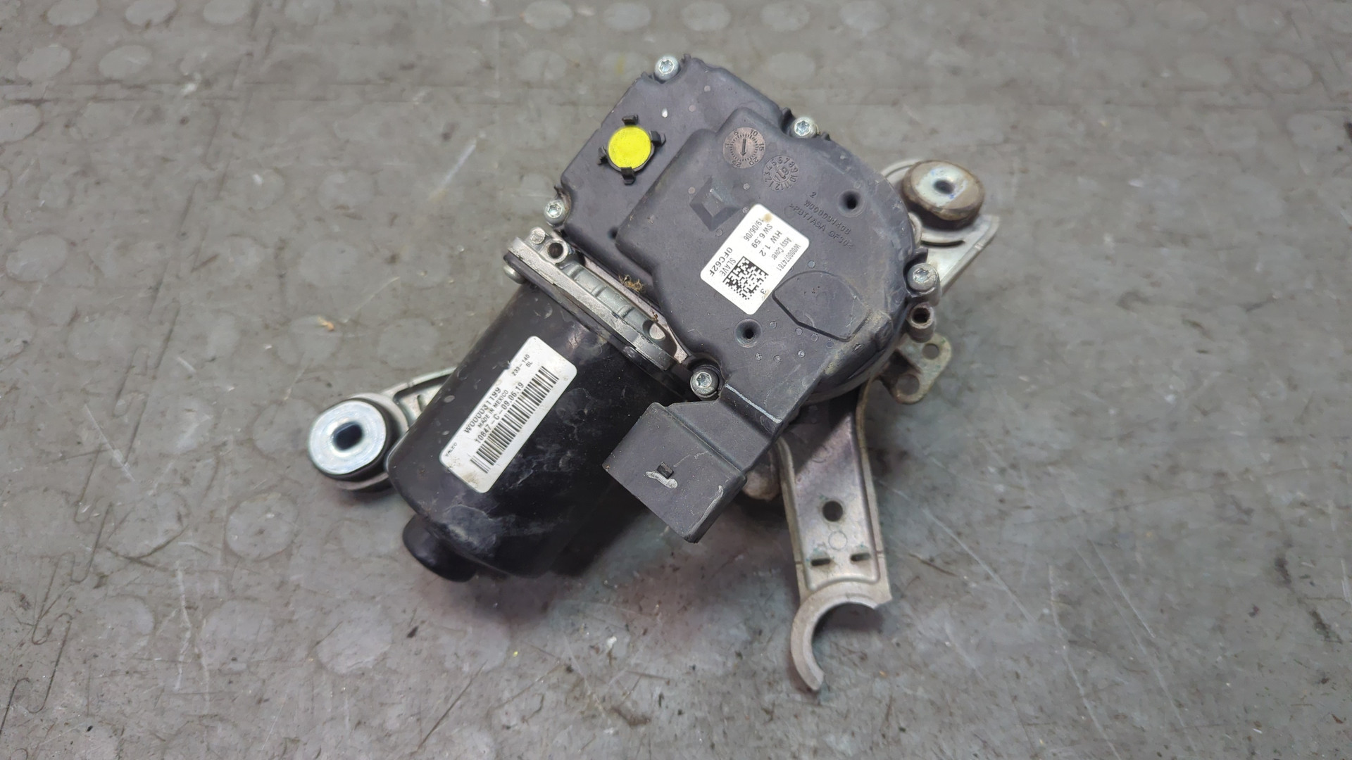 Моторчик стеклоочистителя передний