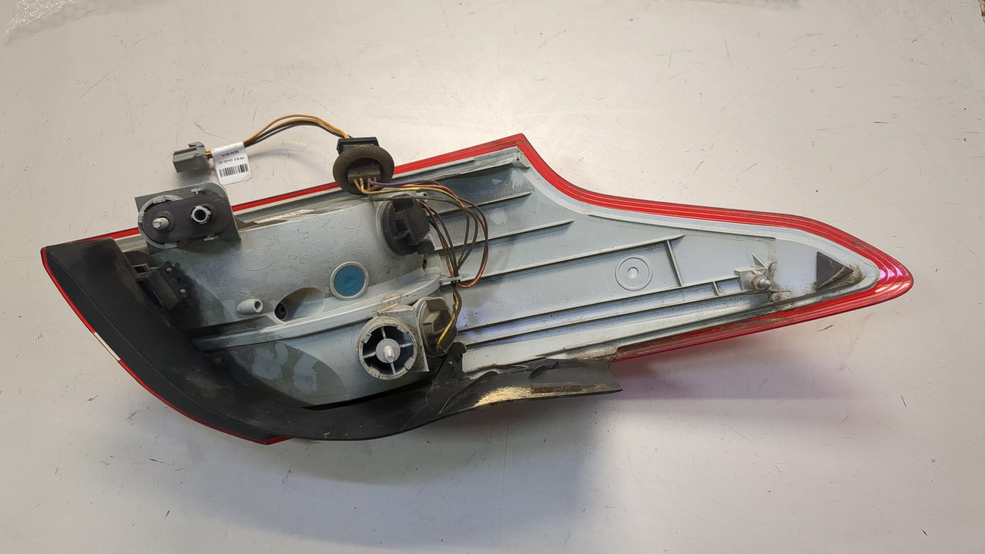 Фонарь задний правый