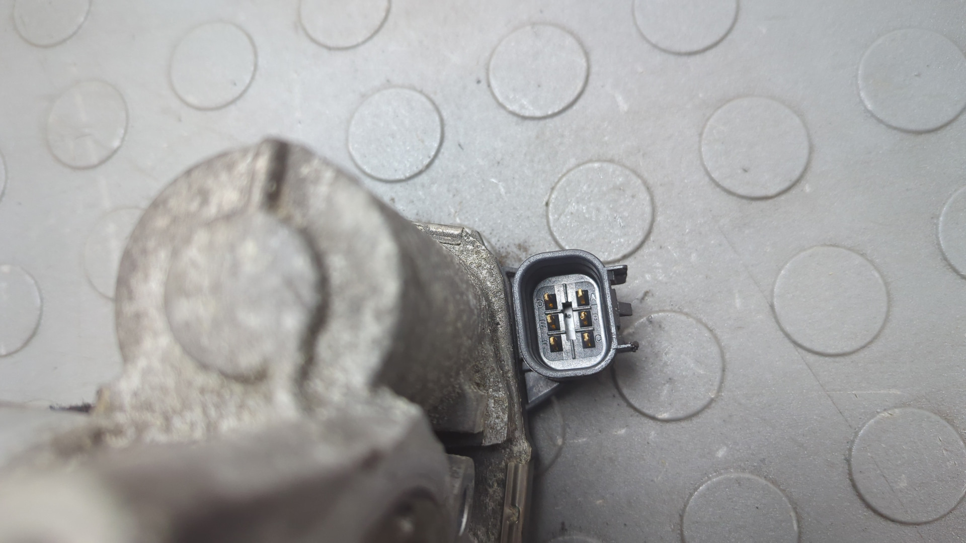 Заслонка дроссельная электрическая