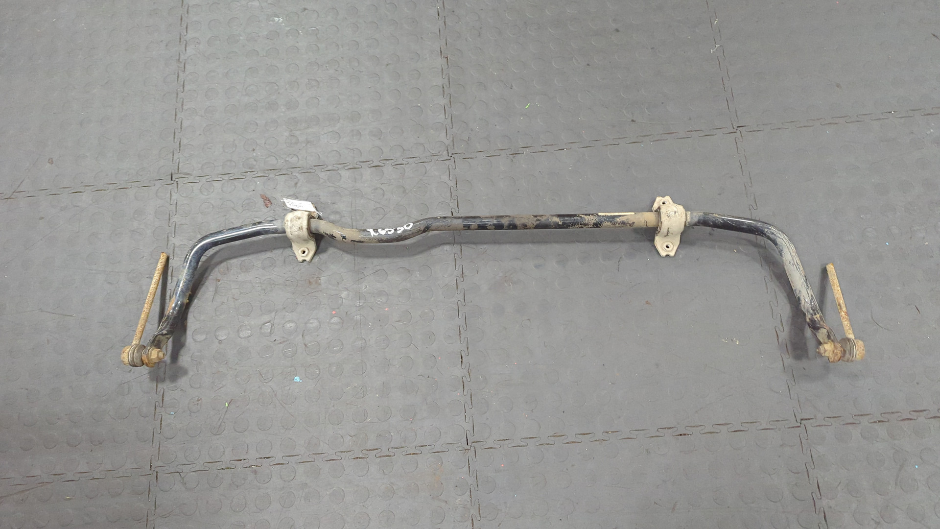 Стабилизатор передний