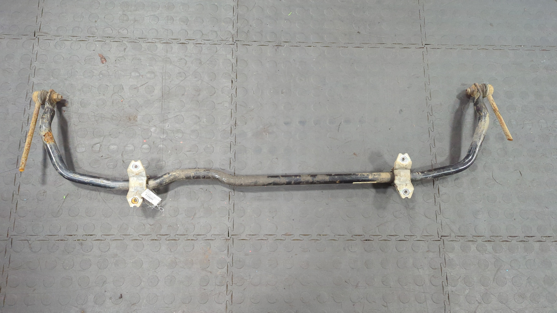 Стабилизатор передний