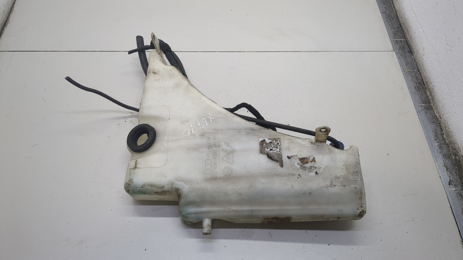 Бачок омывателя лобового стекла