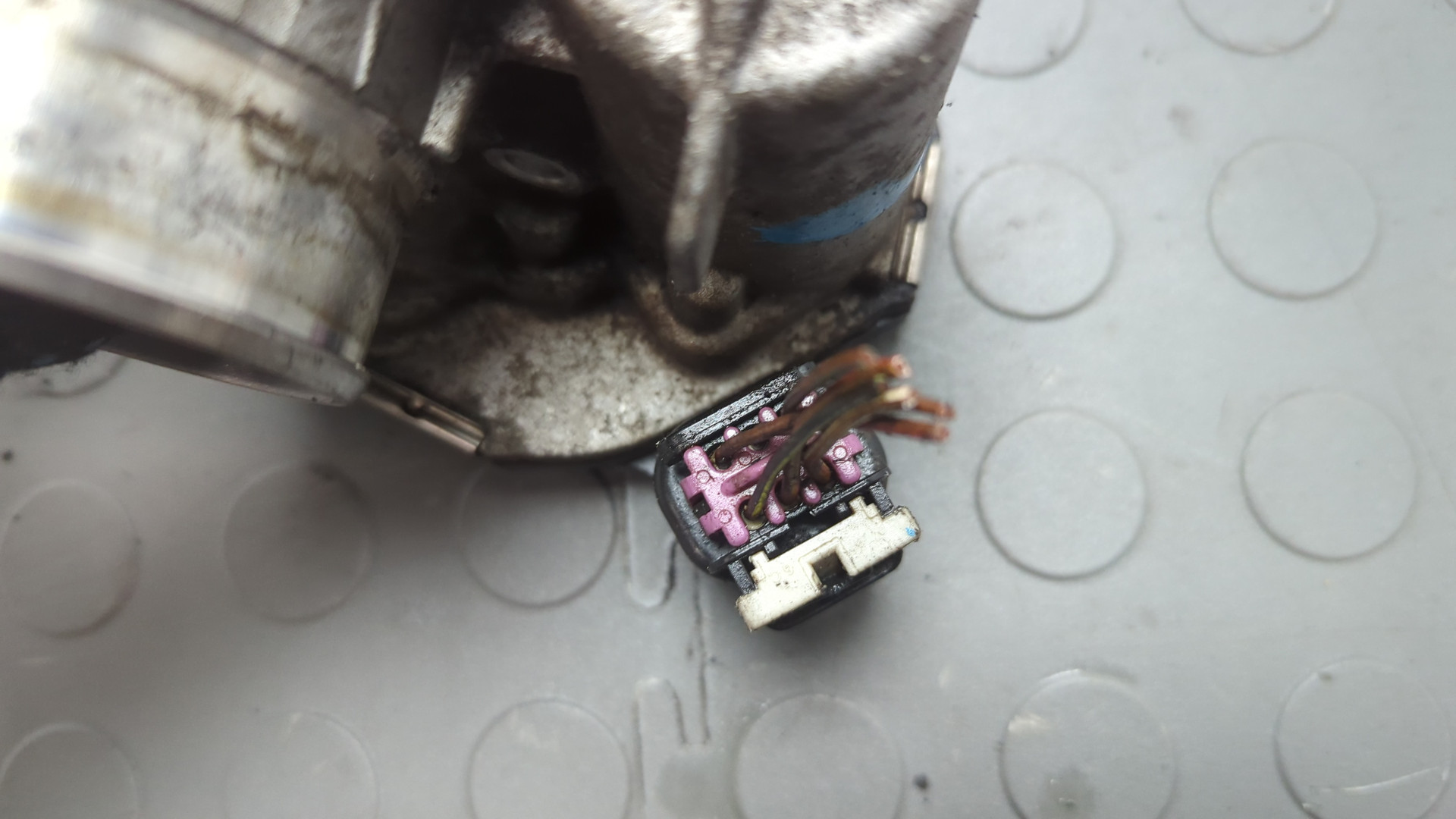 Заслонка дроссельная электрическая