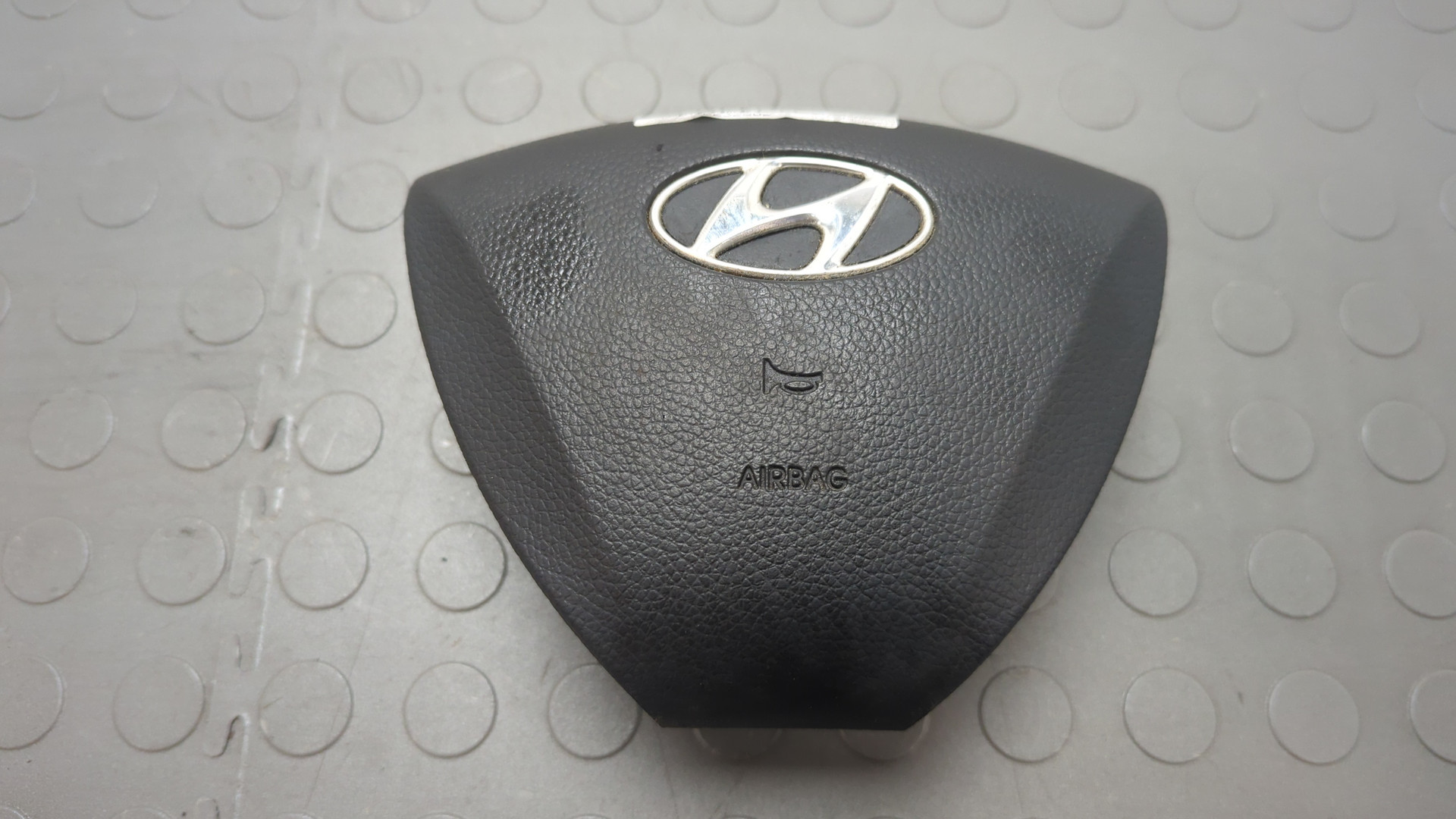 Подушка безопасности в рулевое колесо