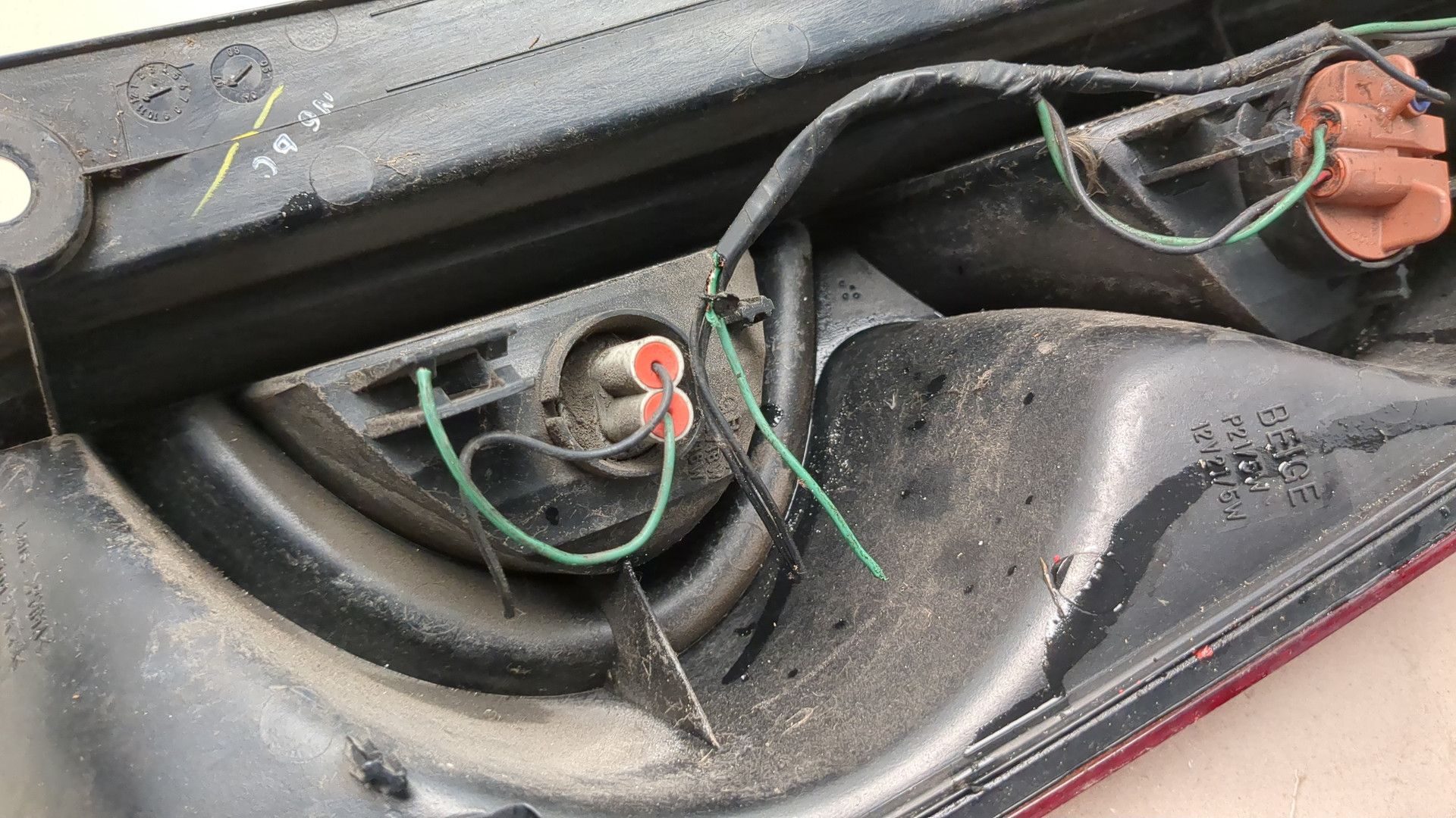 Фонарь задний левый