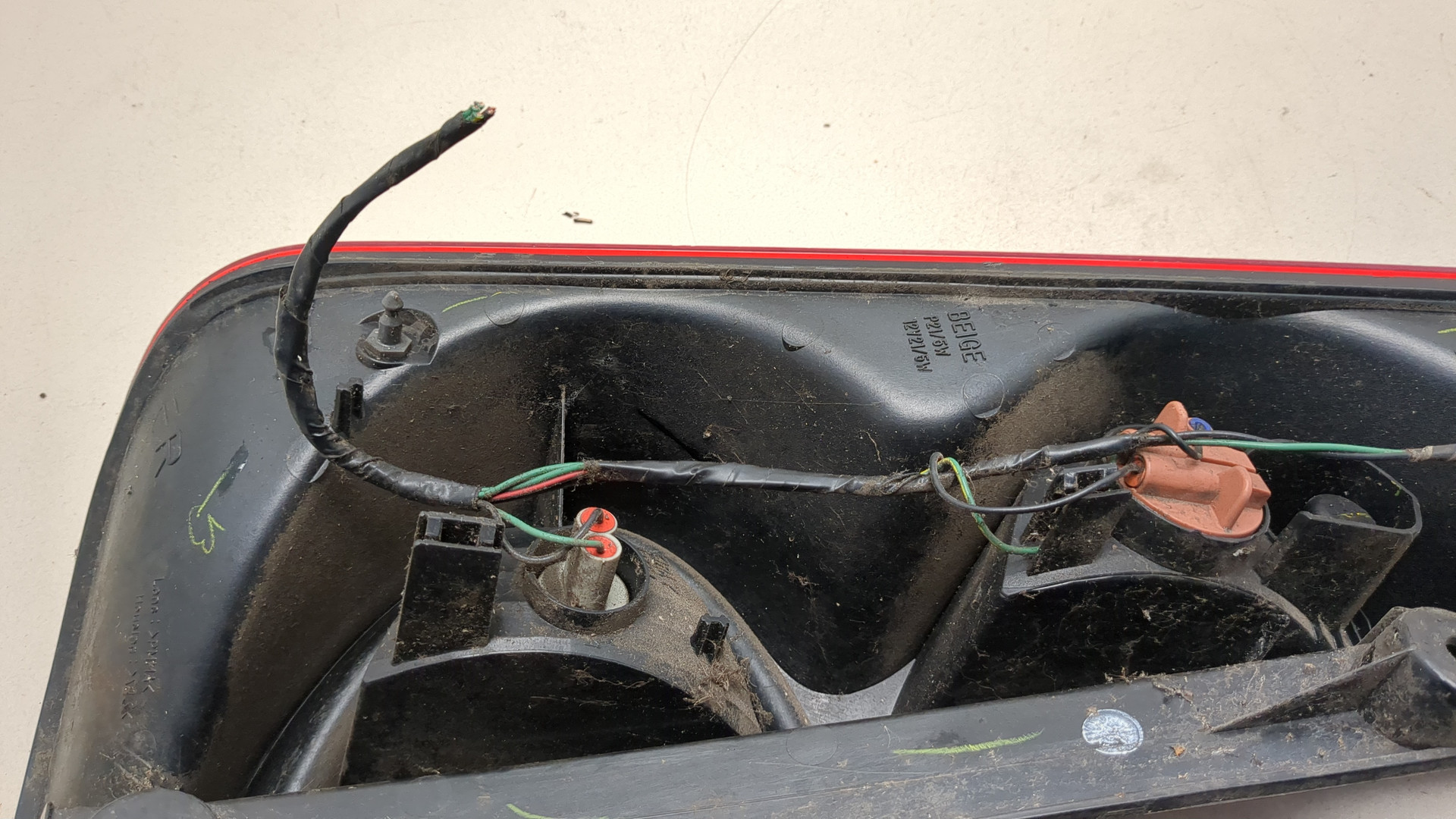 Фонарь задний правый