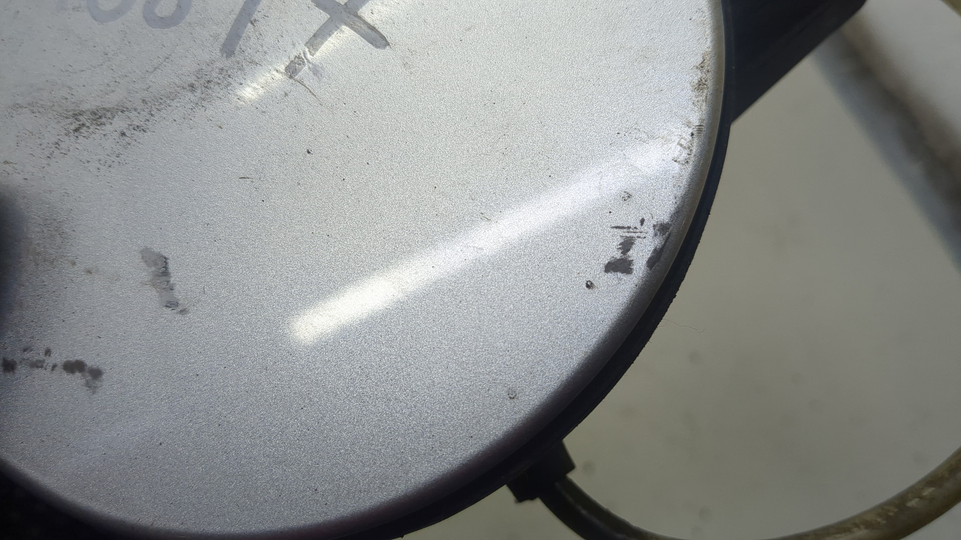 Лючок бензобака