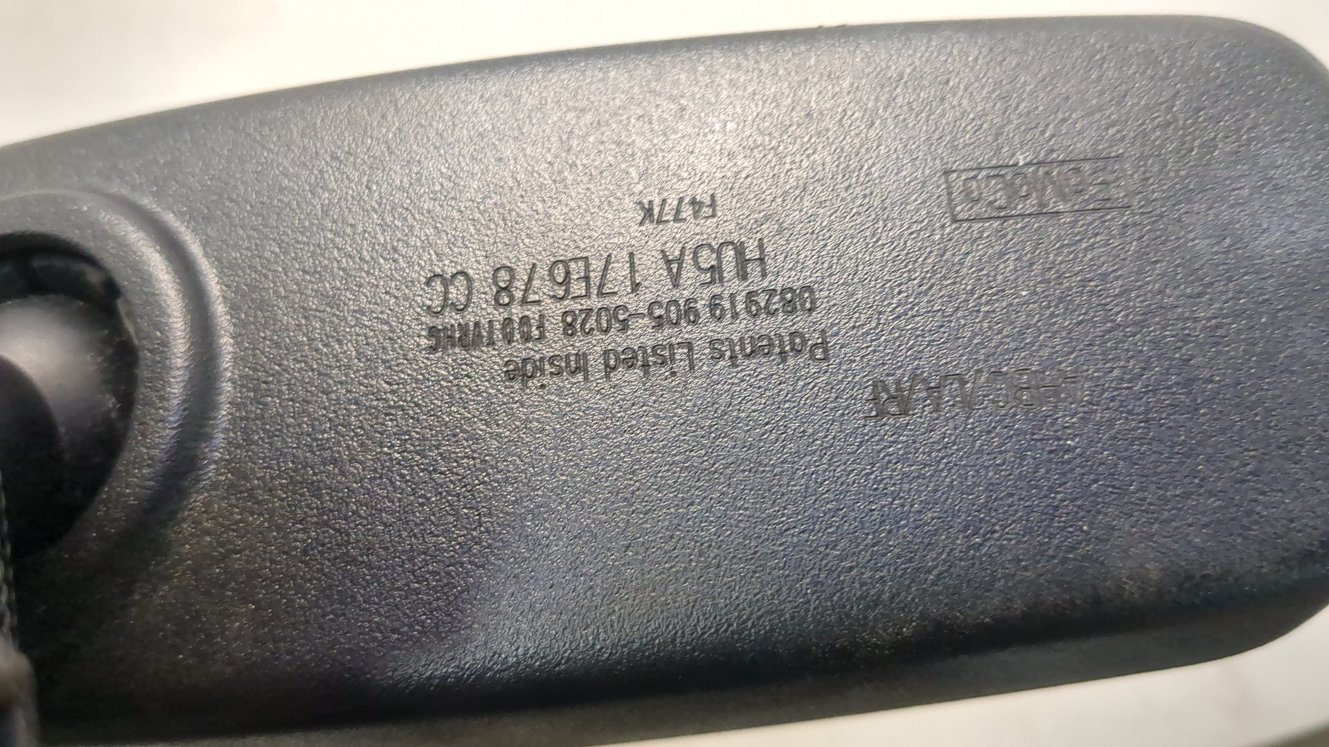 Зеркало заднего вида