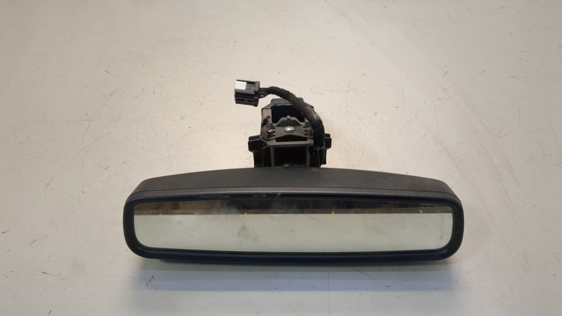 Зеркало заднего вида