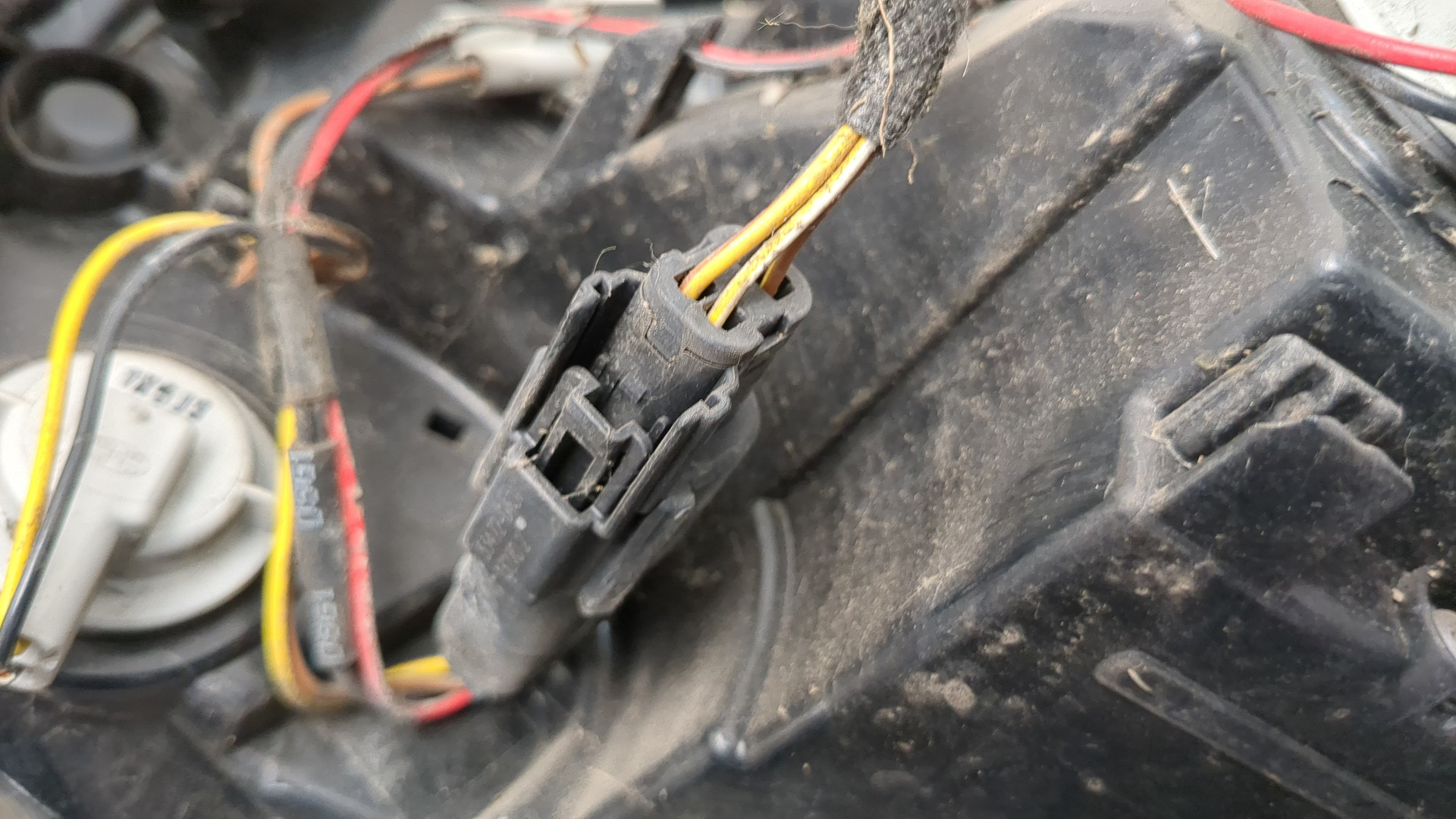 Фонарь задний левый